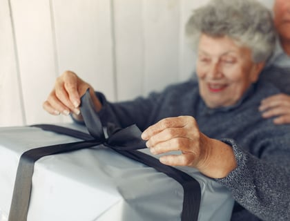 Image de Quel cadeau offrir à ses grands-parents pour qu'il compte vraiment ?